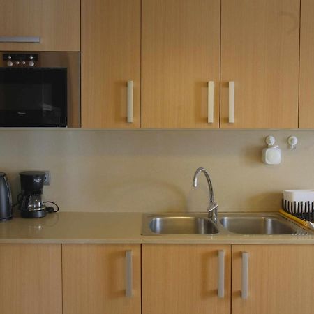 Mazi Apartments Downtown Матаро Экстерьер фото