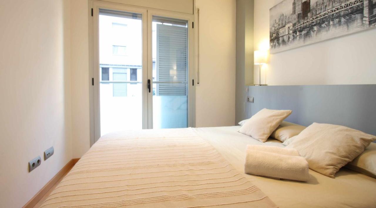 Mazi Apartments Downtown Матаро Экстерьер фото
