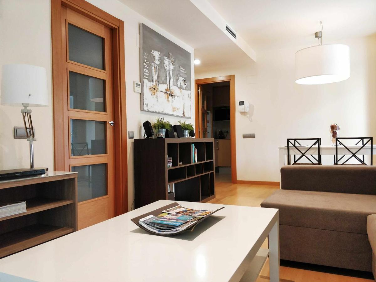 Mazi Apartments Downtown Матаро Экстерьер фото