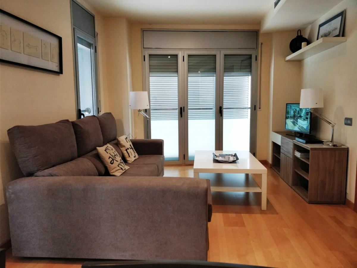Mazi Apartments Downtown Матаро Экстерьер фото