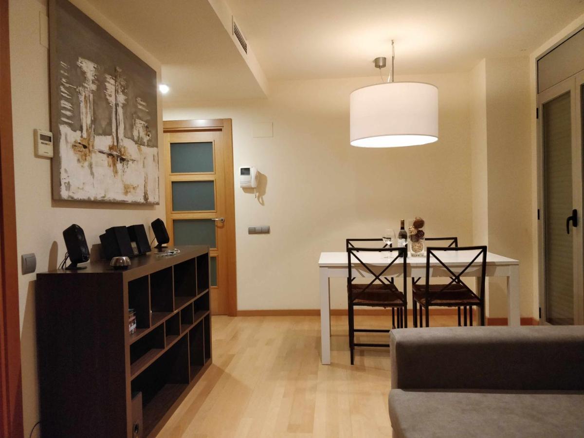 Mazi Apartments Downtown Матаро Экстерьер фото